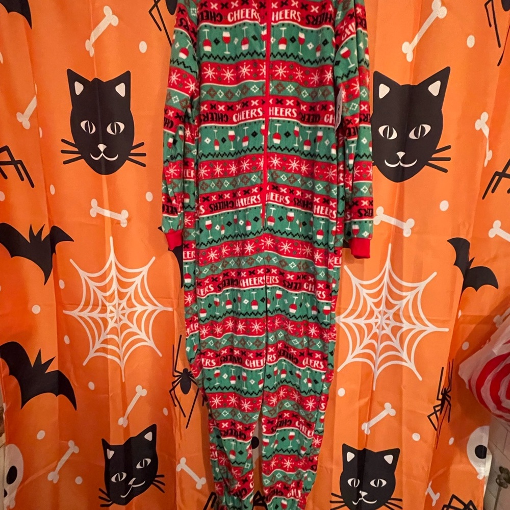 Rene Rofe Red and Green Holiday Sleepwear